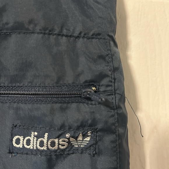 Vintage adidas women’s wind breaker with zipper slits size small 100% Nylon - Picture 14 of 15